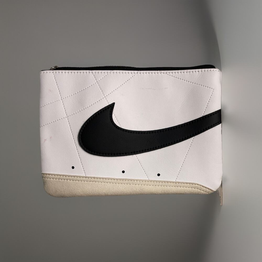 Nike Icon Blazer Wristlet 7"W x 5 1/2"H x 3/8"D White for Cards Phone Money NEW